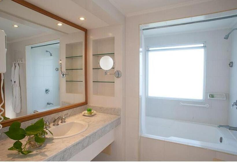 Irotama Apartasuites