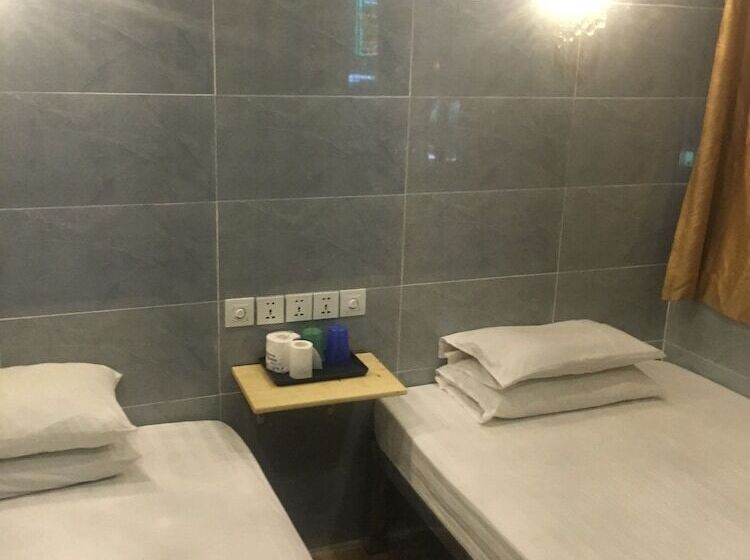 هتل Oriental Pearl Budget