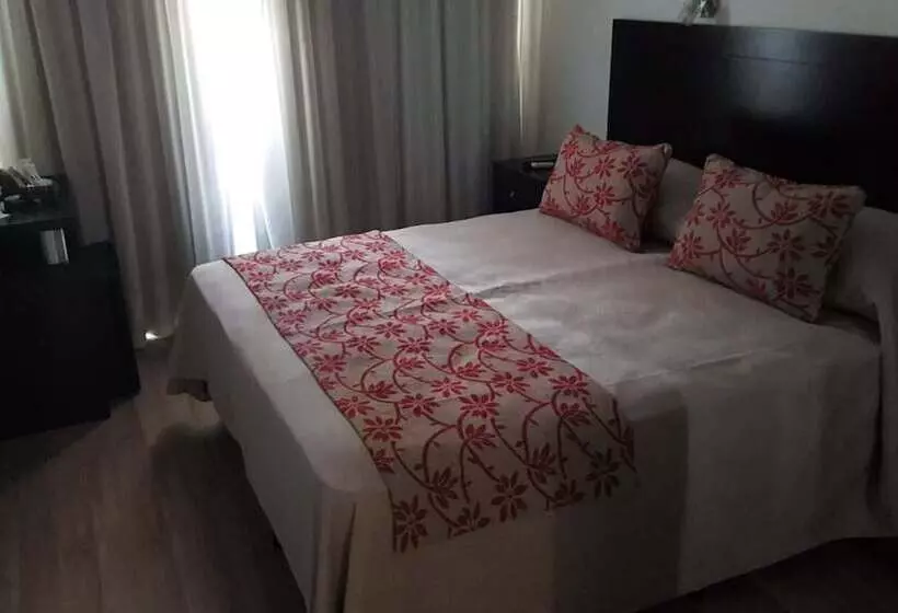 هتل Palermo Bridge