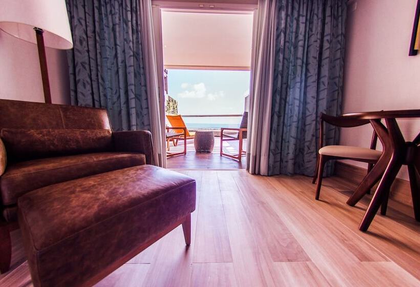 Vogal Luxury Beach Hotel & Spa