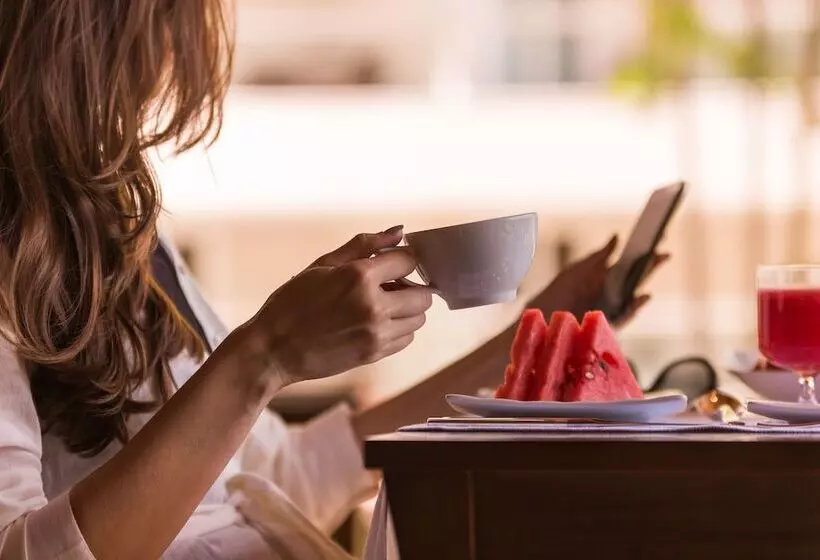 Vogal Luxury Beach Hotel & Spa