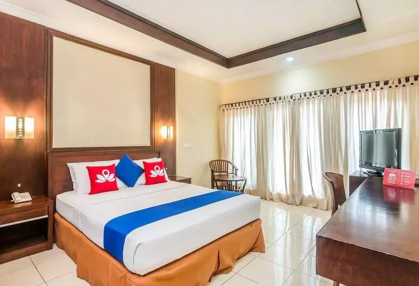 ホテル Zen Rooms Legian Melasti