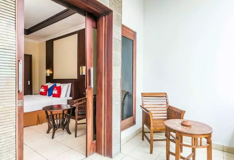 ホテル Zen Rooms Legian Melasti