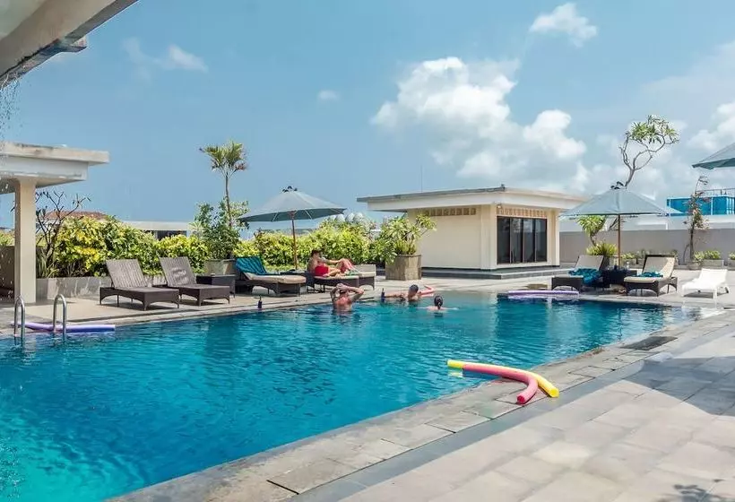 ホテル Zen Rooms Legian Melasti