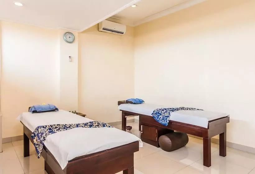 ホテル Zen Rooms Legian Melasti