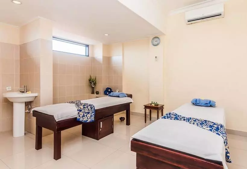 ホテル Zen Rooms Legian Melasti