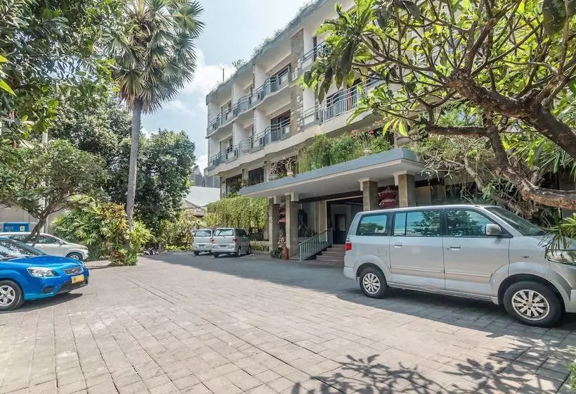 ホテル Zen Rooms Legian Melasti