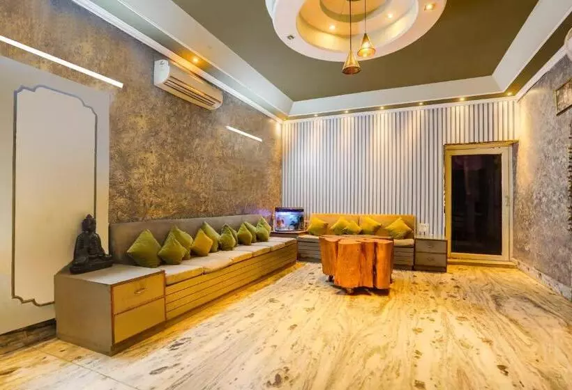 هتل O Tajganj Near Taj Mahal West Gate Formerly Apollo