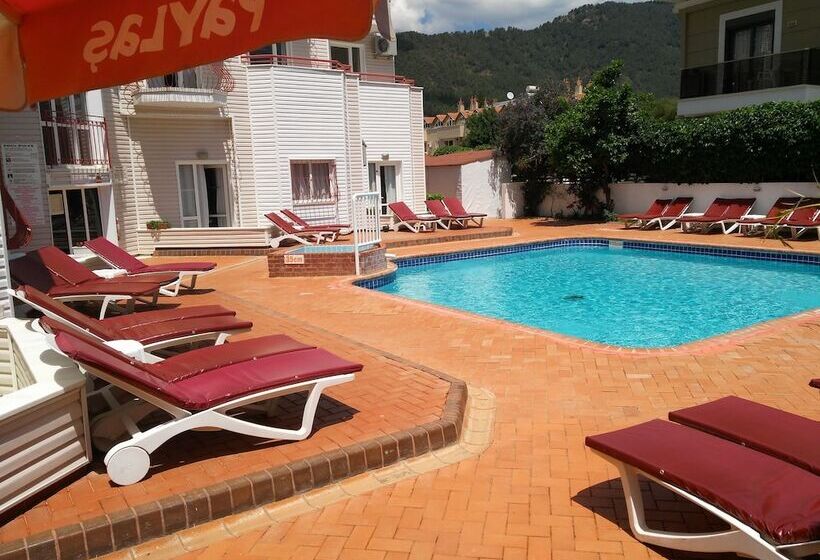 בית מלון כפרי Avlu 4