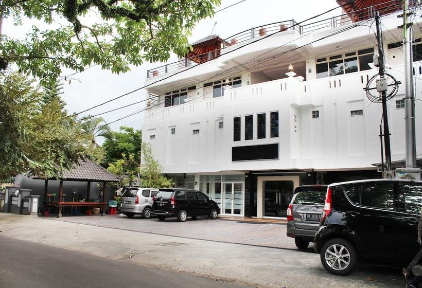 ホテル Gading Guest House By Airy