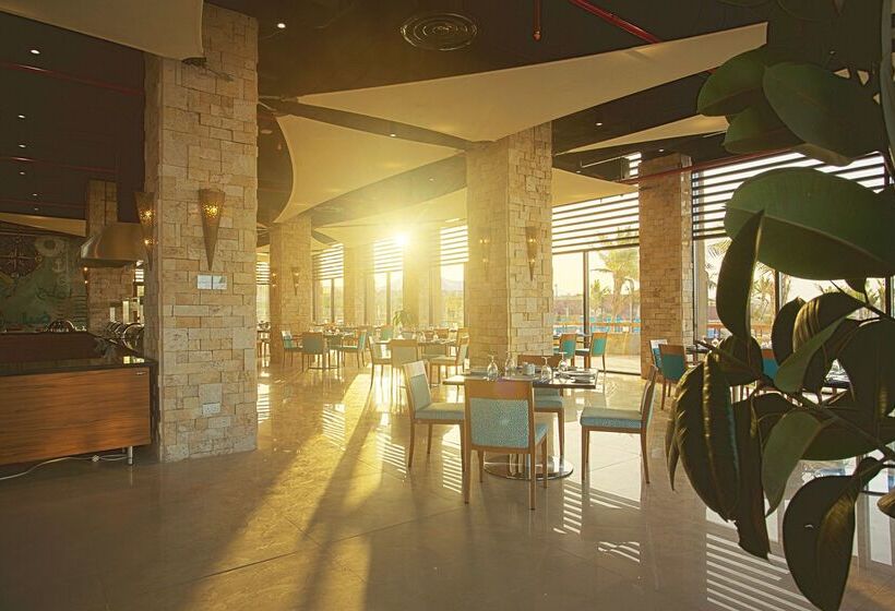 هتل Golden Tulip Sharma Resort