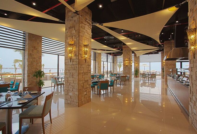 هتل Golden Tulip Sharma Resort