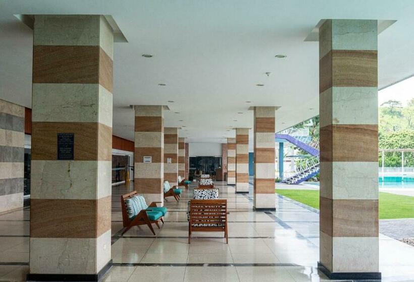 هتل Marriott Maracay Golf Resort