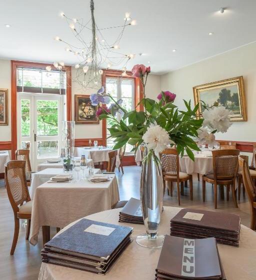 ホテル Restaurant Emile Job