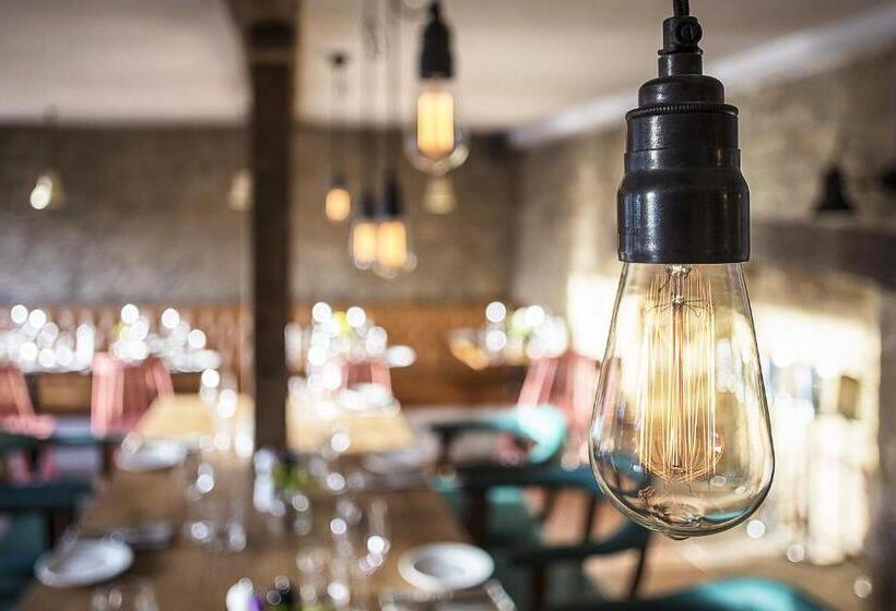 ホテル The Old Stocks Inn