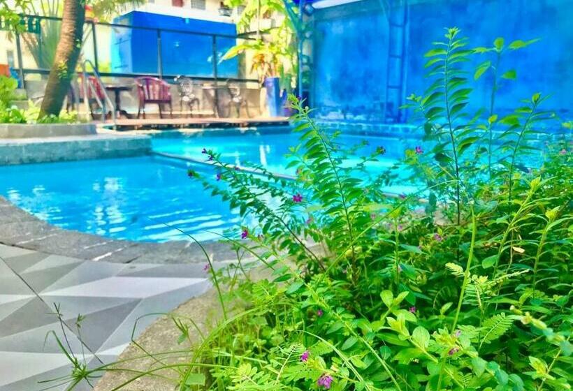 בית מלון כפרי The Secret Garden At Otres Beach