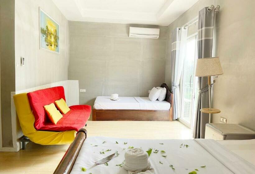 בית מלון כפרי The Secret Garden At Otres Beach