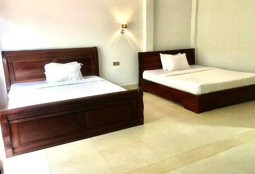 בית מלון כפרי The Secret Garden At Otres Beach