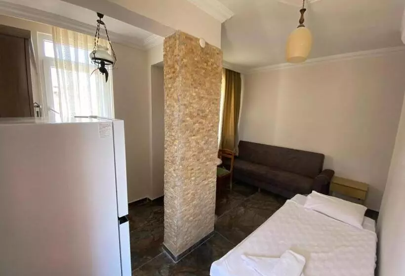 Sempati Apart