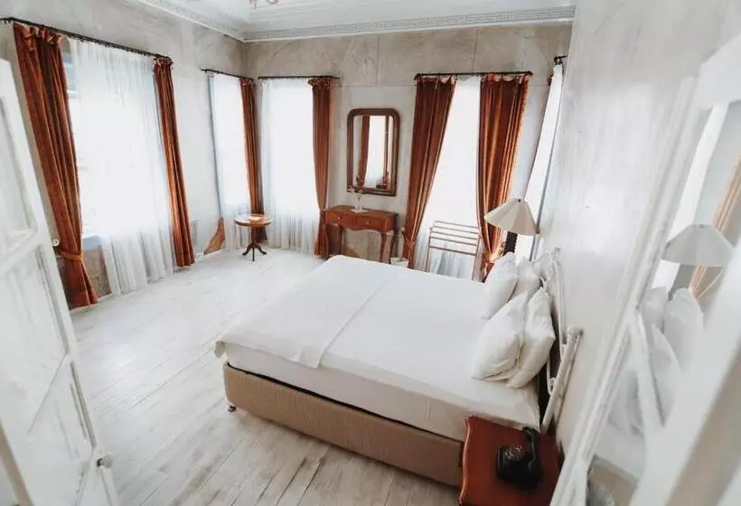 Tashmahal Buti̇k Otel Alaçati