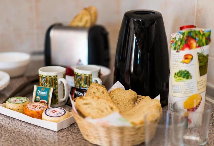 Al Tarik Praia Apartamentos