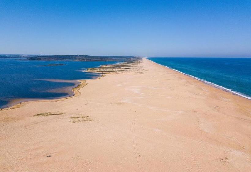 Al Tarik Praia Apartamentos