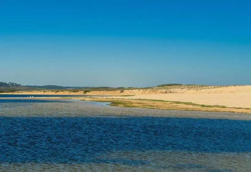 Al Tarik Praia Apartamentos