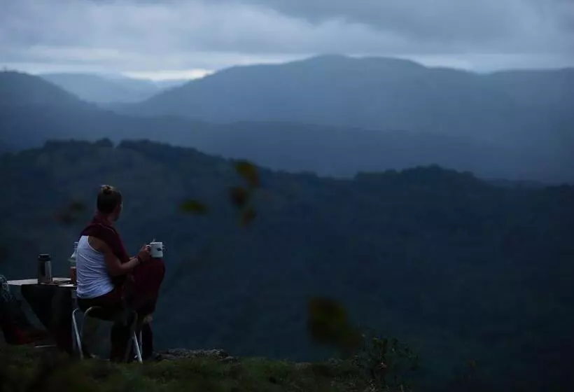 Hotelli Hills & Hues