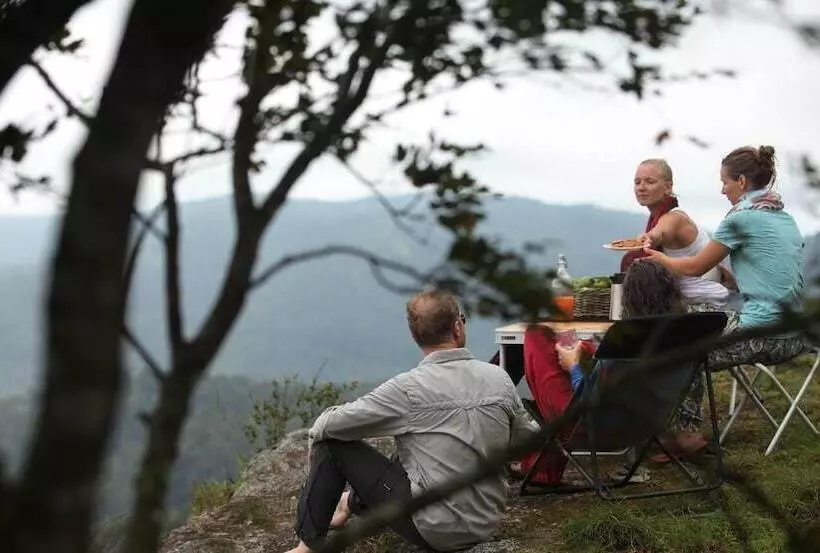 Hotelli Hills & Hues