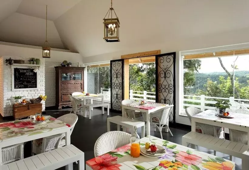 Hotelli Hills & Hues