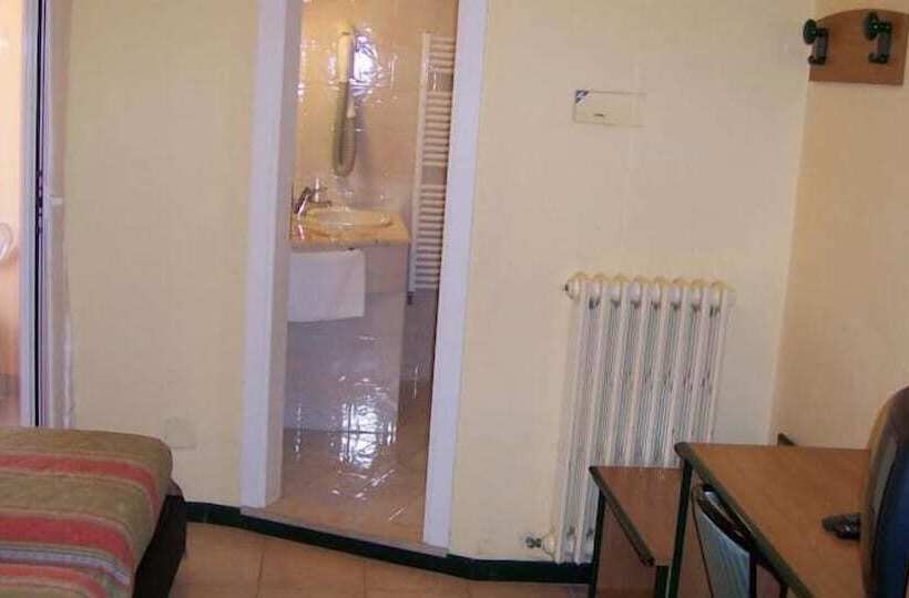 בית מלון כפרי Montenerone