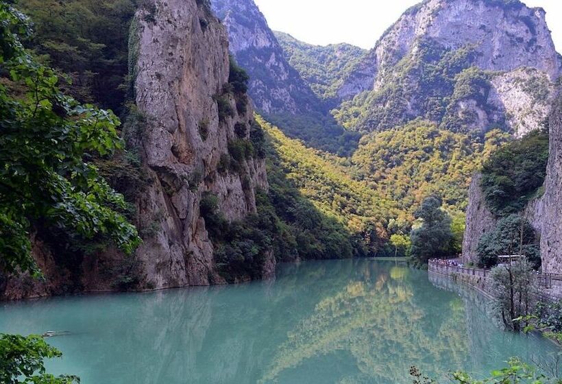 בית מלון כפרי Montenerone