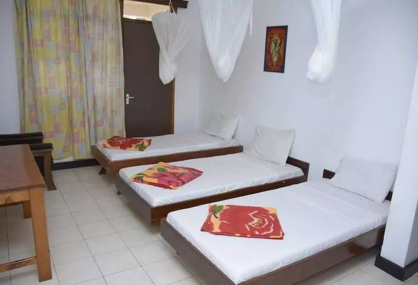 Keys Hotel Mbokomu Branch