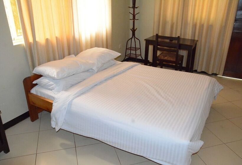 Keys Hotel Mbokomu Branch