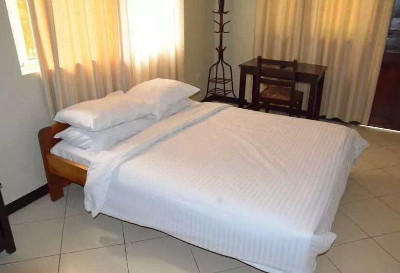 Keys Hotel Mbokomu Branch