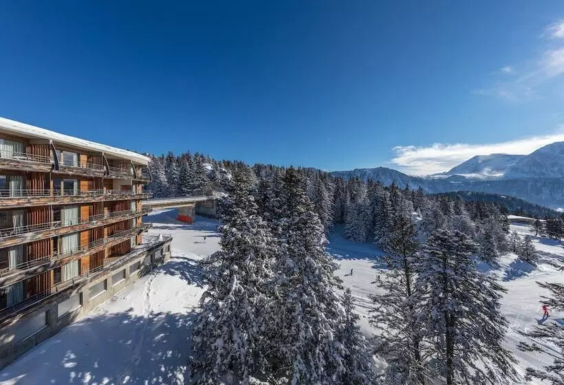 Noemys L Ecrin Des Neiges