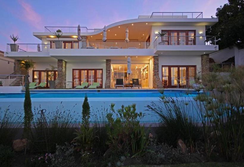 بنسيون Aquavit Guest House