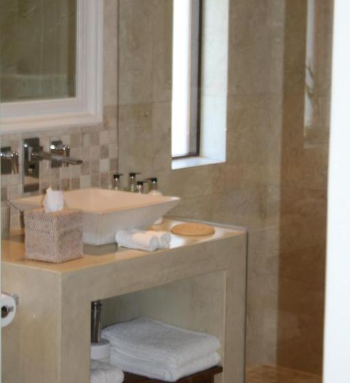 بنسيون Aquavit Guest House