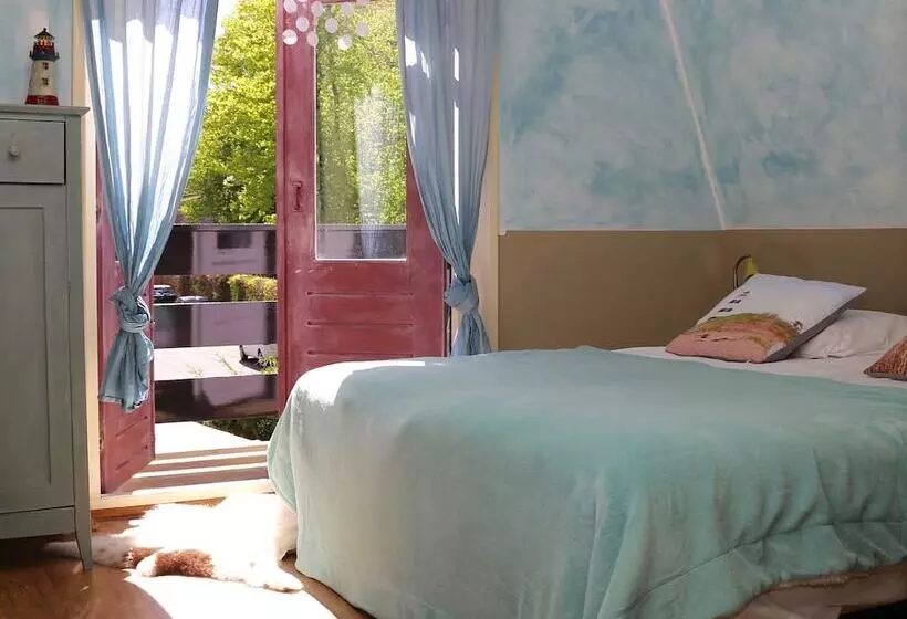 Majatalo Guesthouse Fleur De Lis