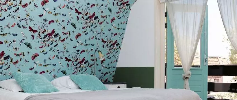 Majatalo Guesthouse Fleur De Lis