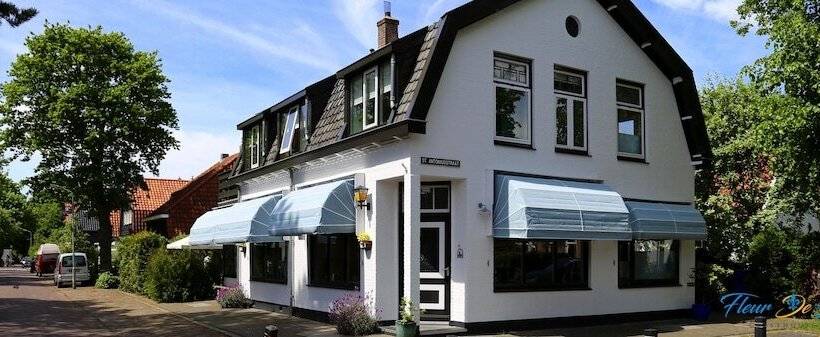 پانسیون Guesthouse Fleur De Lis