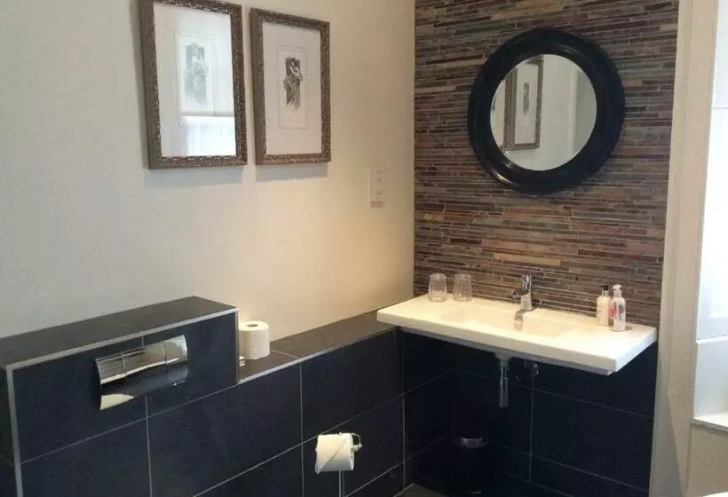 Majatalo No 5 Pilmour