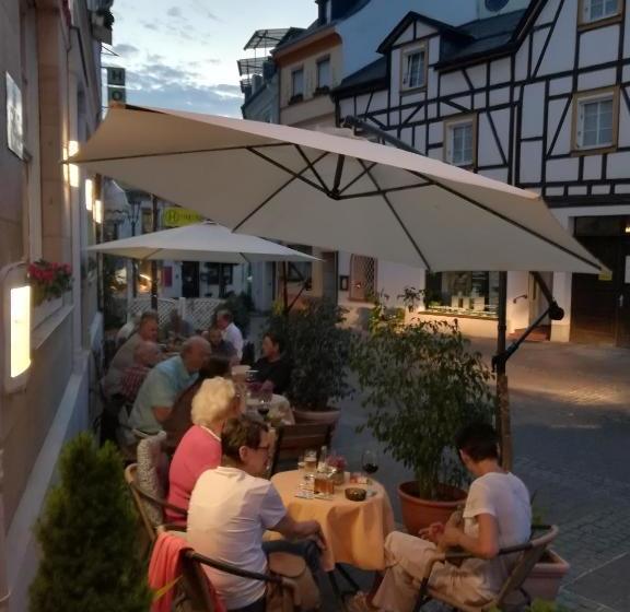 پانسیون Ohm Patt