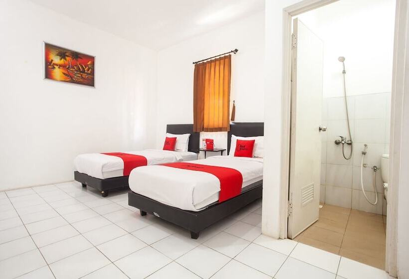 بنسيون Reddoorz Plus Near Galaxy Mall