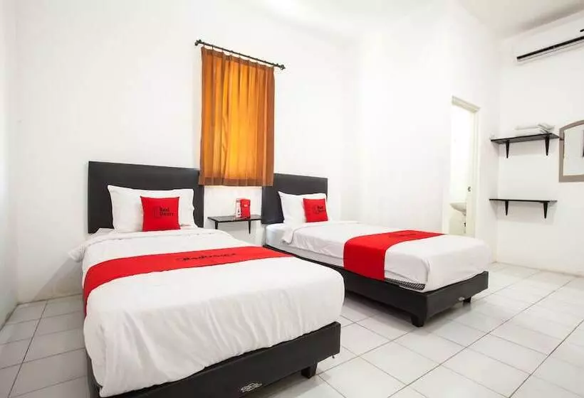 Majatalo Reddoorz Plus Near Galaxy Mall