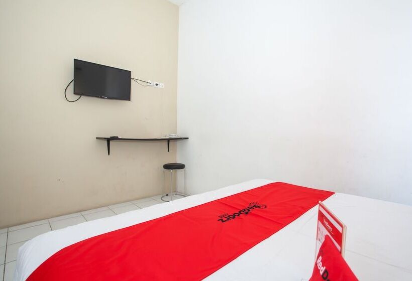 بنسيون Reddoorz Plus Near Galaxy Mall