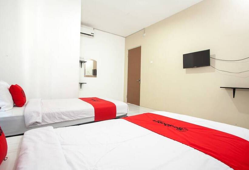 بنسيون Reddoorz Plus Near Galaxy Mall