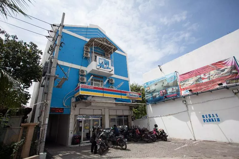 Majatalo Reddoorz Plus Near Galaxy Mall