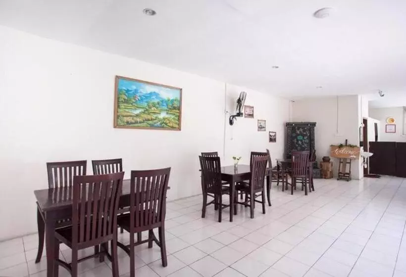 Majatalo Reddoorz Plus Near Galaxy Mall