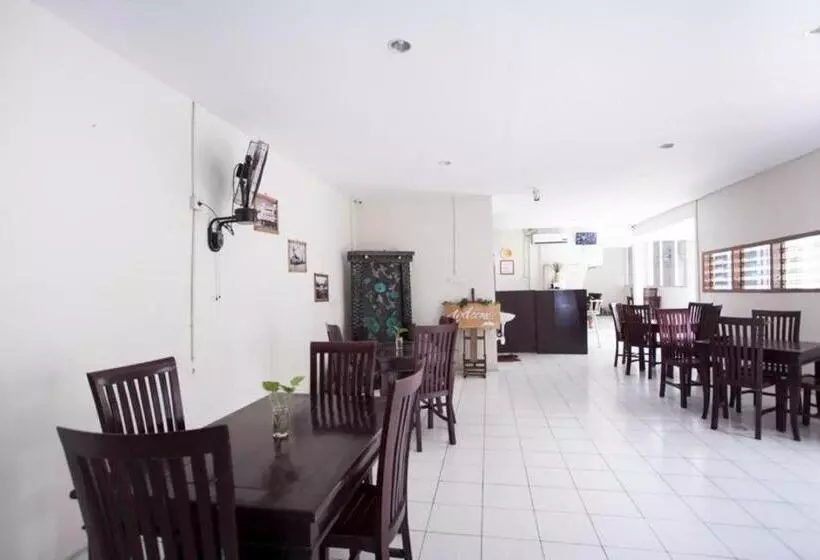 Majatalo Reddoorz Plus Near Galaxy Mall